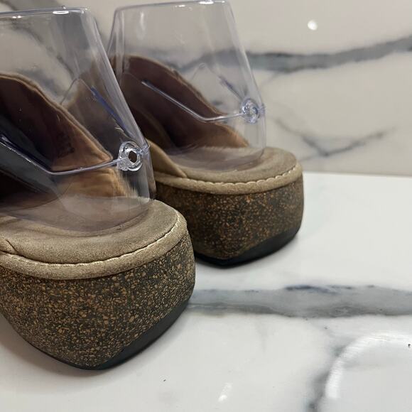 Clarks Women's Neutral Beige Leather Slide On Mules Sz 8 Comfort Outdoors - Picture 5 of 8